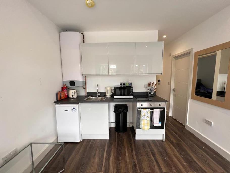 Star London Finchley Road 1-Bed Hideawayアパートメント エクステリア 写真
